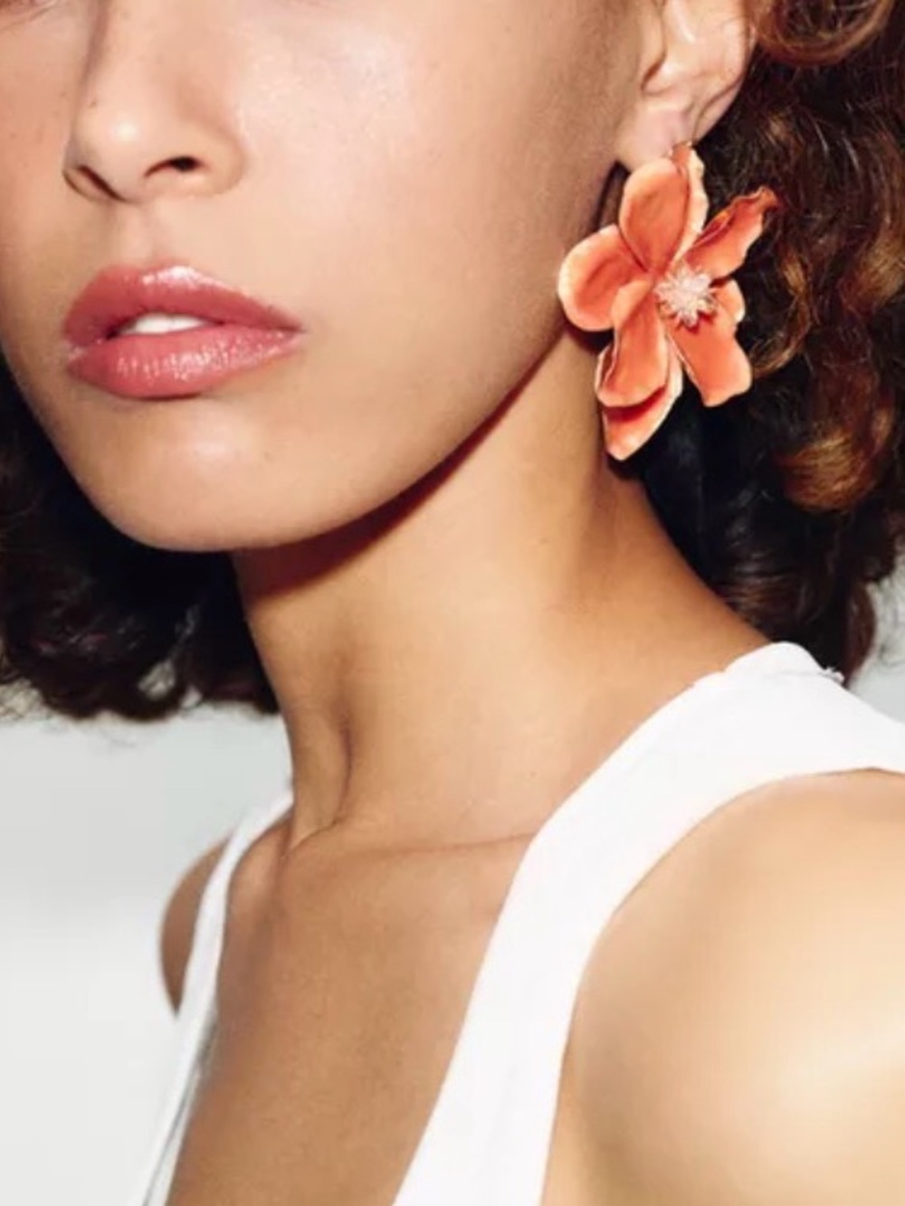 Zara ENAMELED METAL FLOWER EARRINGS